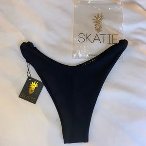 NWT Skatie Suzanne Swim Bottoms - Black